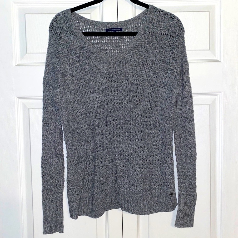 American Eagle Gray V- Neck Sweater